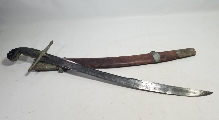 NADİR TİPTE PALA FORMLU YENİÇERİ PUSATI