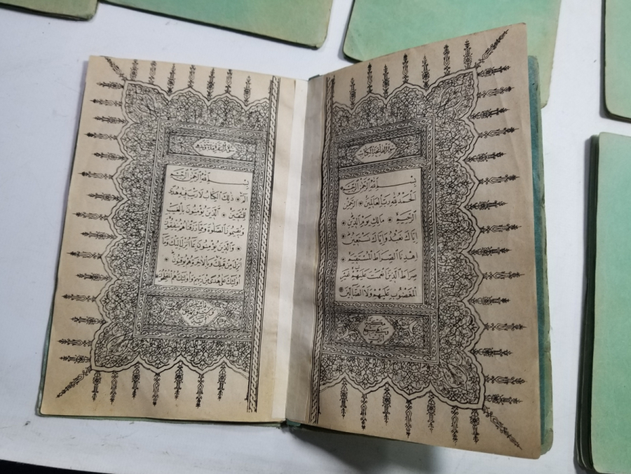 2. ABDÜLHAMİD HAN TARAFINDAN BASTIRILMIŞ ABDÜLHAMİD HAN TUĞRALI ÇOK NADİR KUR'AN-I KERİM CÜZÜ TAKIMI