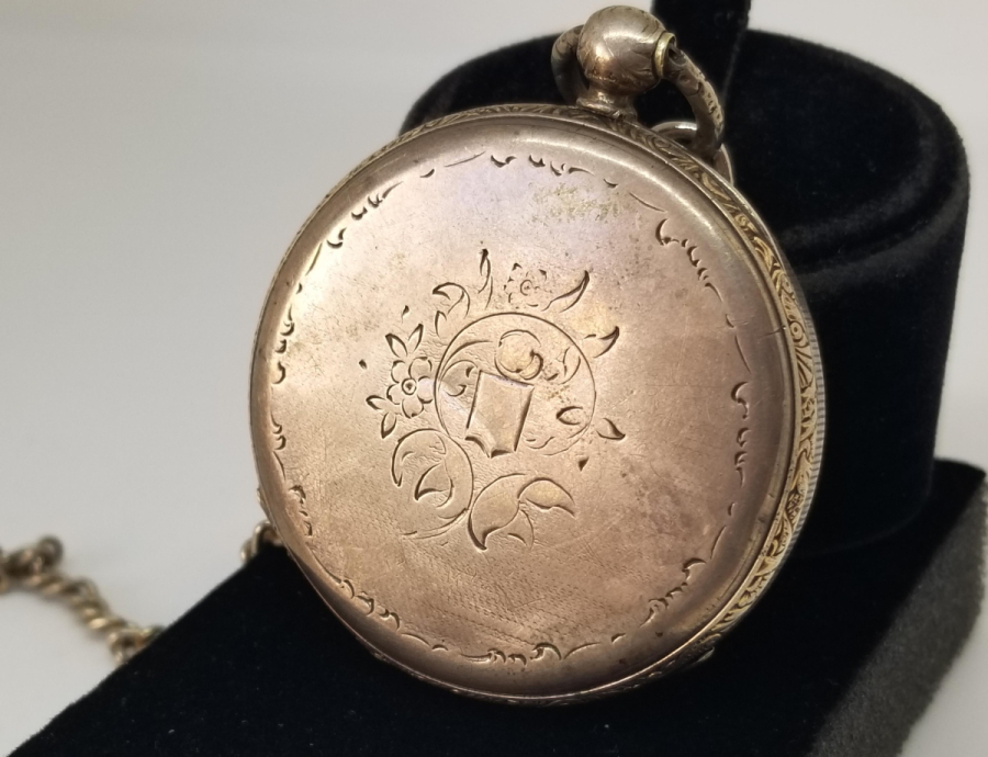 KADRANI ALTIN BEZELİ OSMANLI DÖNEMİ GÜMÜŞ KASA ARKADAN KURMALI CEP SAATİ