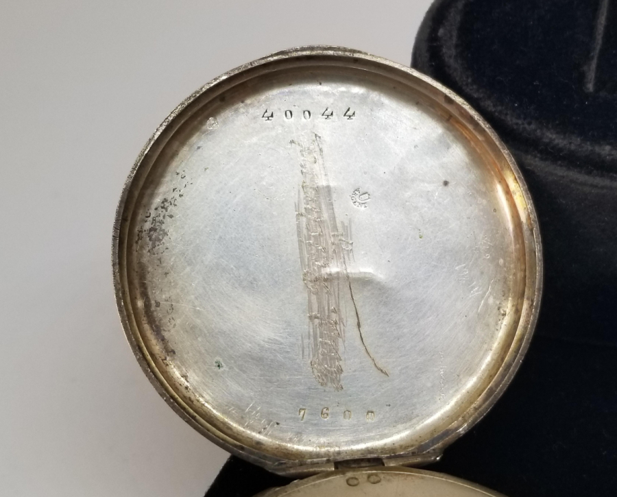 KADRANI ALTIN BEZELİ OSMANLI DÖNEMİ GÜMÜŞ KASA ARKADAN KURMALI CEP SAATİ