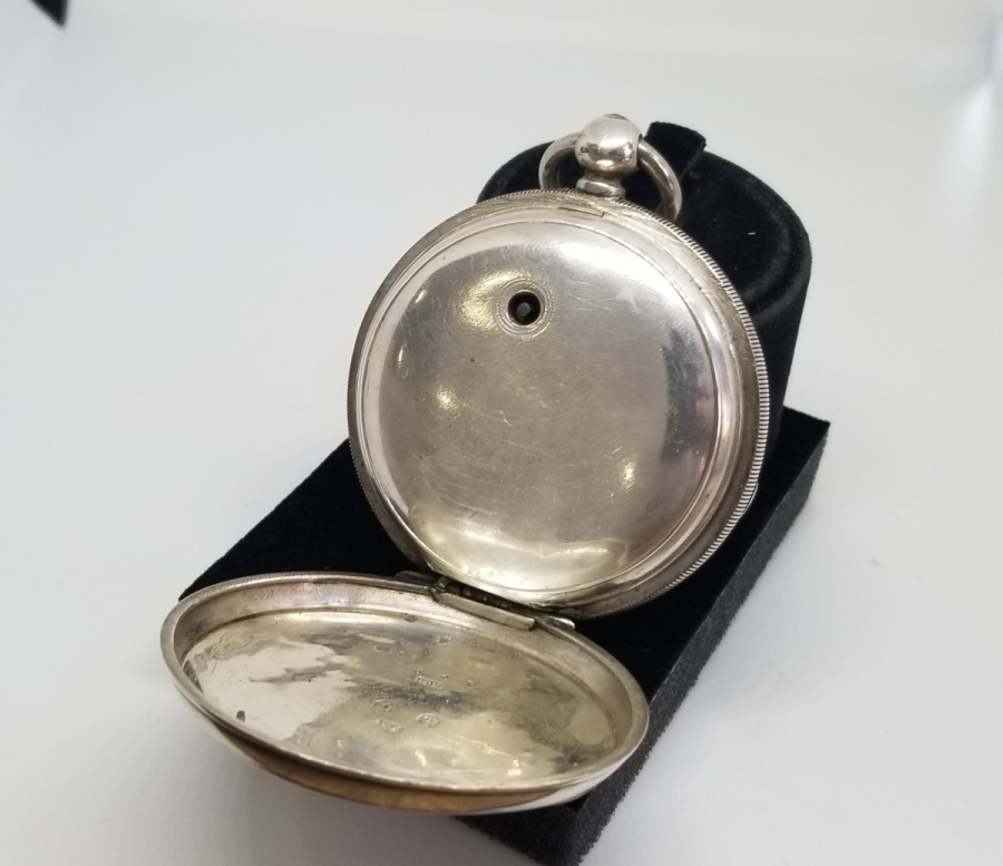 ARKADAN KURMALI GÜMÜŞ KASA NADİR TİPTE AMERİKAN CEP SAATİ