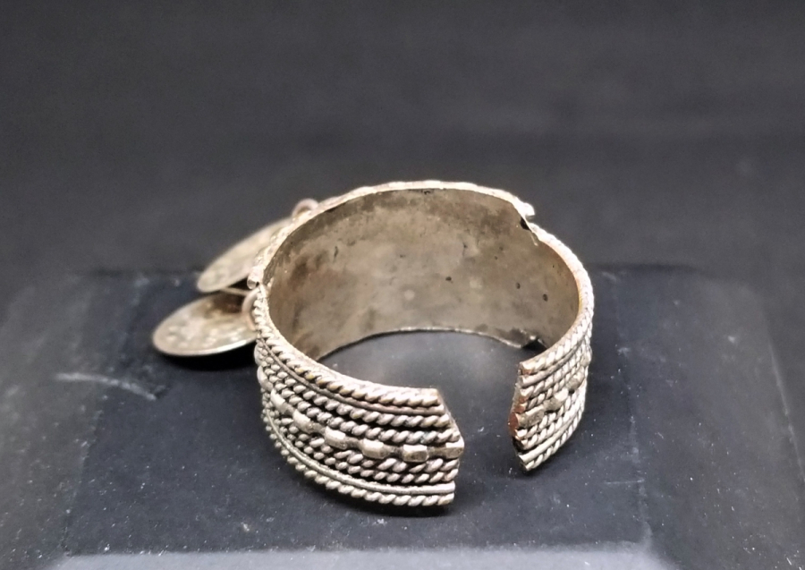 YOKLUK DÖNEMİ EL YAPIMI ANTİKA YÜZÜK