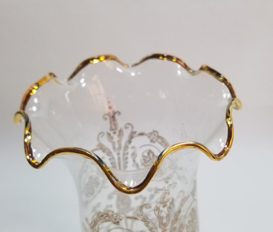 ÜZERİ ALTIN VARAKLI ANTİKA GAZ LAMBASI CAMI