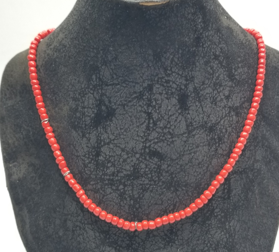 MERCANİ FORMDA YAPILMIŞ UZAKDOĞU KOLYE