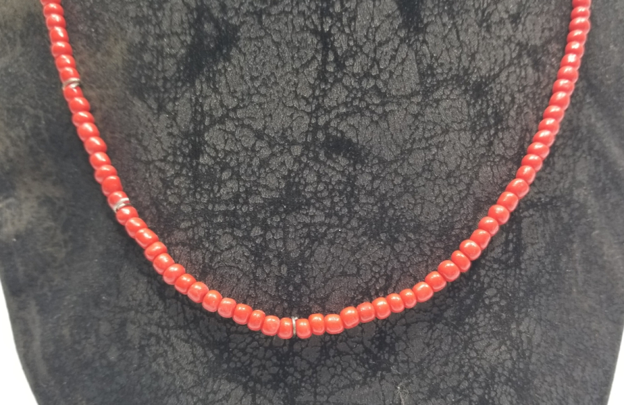 MERCANİ FORMDA YAPILMIŞ UZAKDOĞU KOLYE