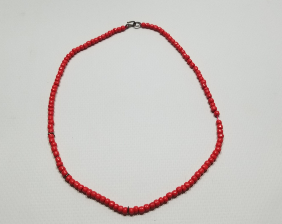 MERCANİ FORMDA YAPILMIŞ UZAKDOĞU KOLYE