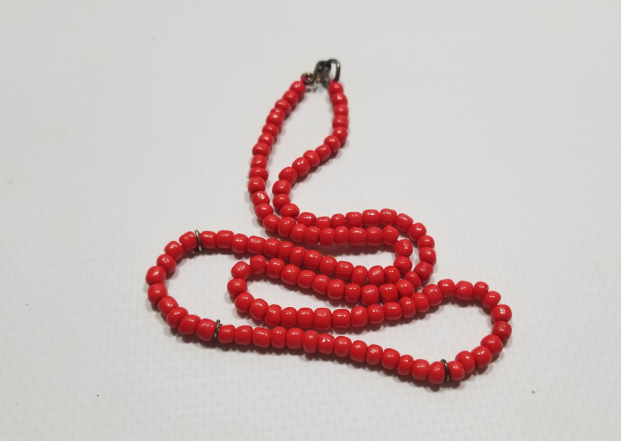 MERCANİ FORMDA YAPILMIŞ UZAKDOĞU KOLYE