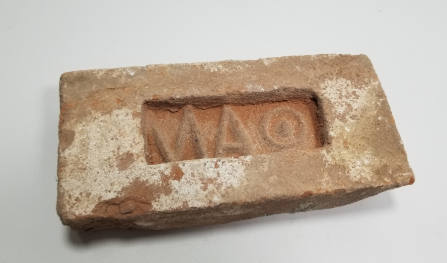 ÜZERİ RUMCA YAZILI OSMANLI DÖNEMİ TUĞLA