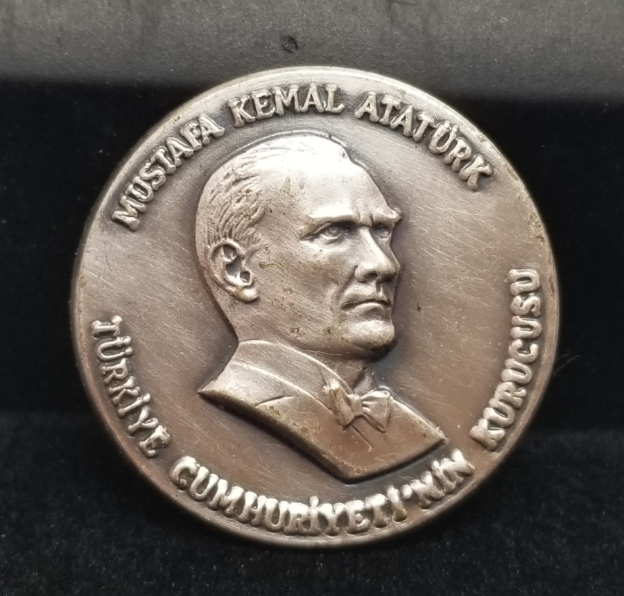ANTİKA GÜMÜŞ ATATÜRK ROZETİ