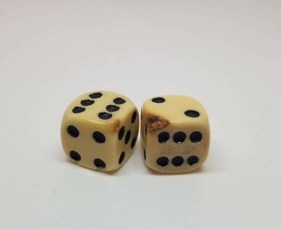 2 ADET ANTİKA KATALİN ZAR