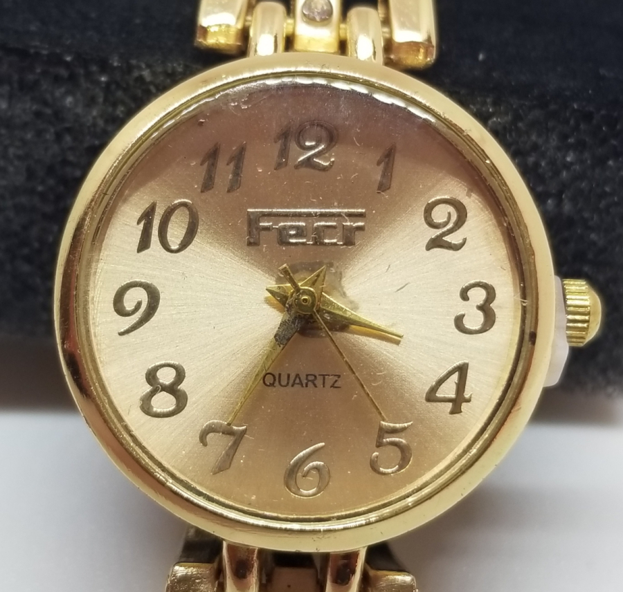 ALTIN KAPLAMA NOSTALJİK KOL SAATİ