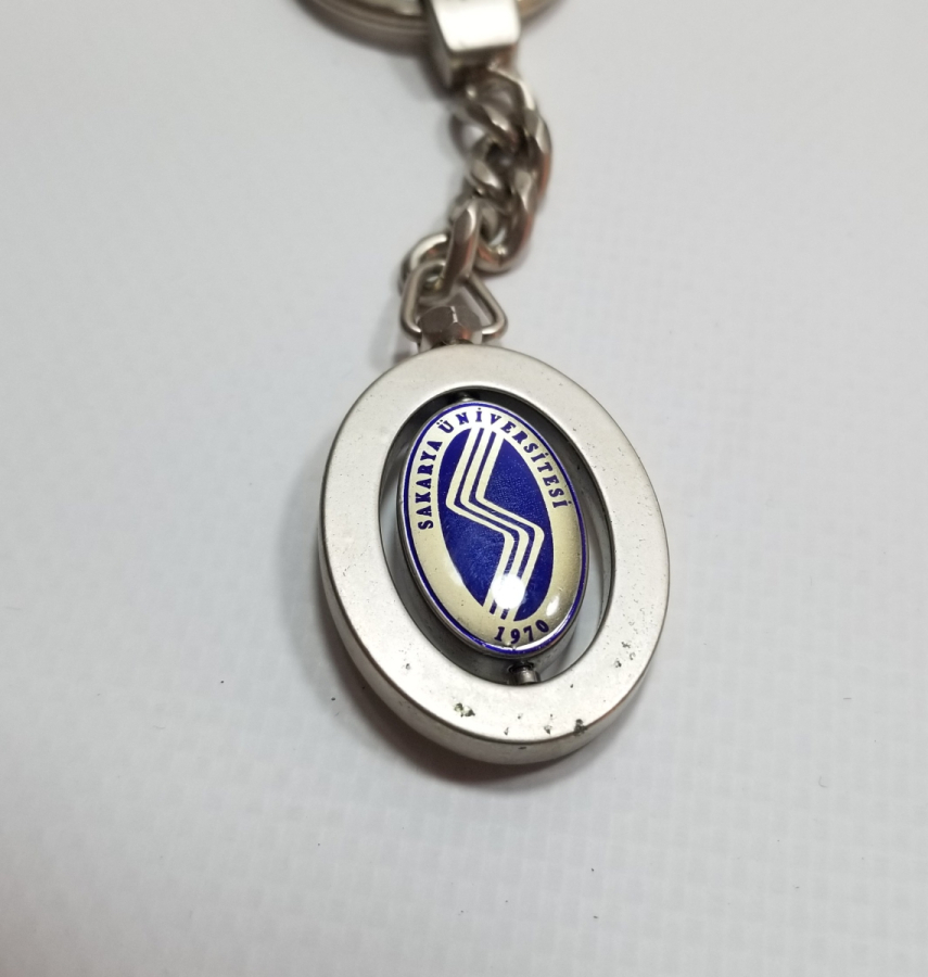 ORİJİNAL KUTUSUNDA SAKARYA ÜNİVERSİTESİ ANAHTARLIK