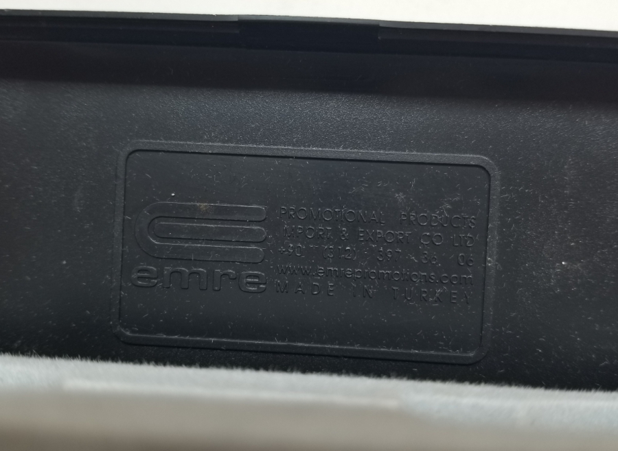 ORİJİNAL KUTUSUNDA SAKARYA ÜNİVERSİTESİ ANAHTARLIK