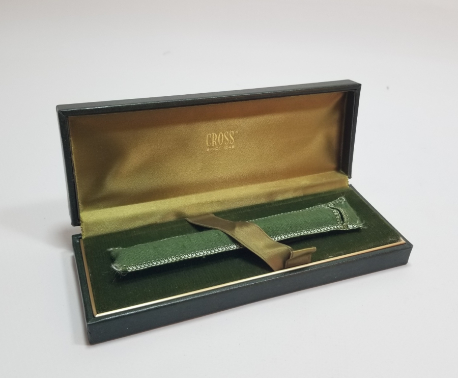 ORİJİNAL KUTUSUNDA ALTIN UÇLU ANTİKA CROSS DOLMA KALEM