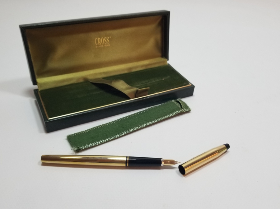 ORİJİNAL KUTUSUNDA ALTIN UÇLU ANTİKA CROSS DOLMA KALEM