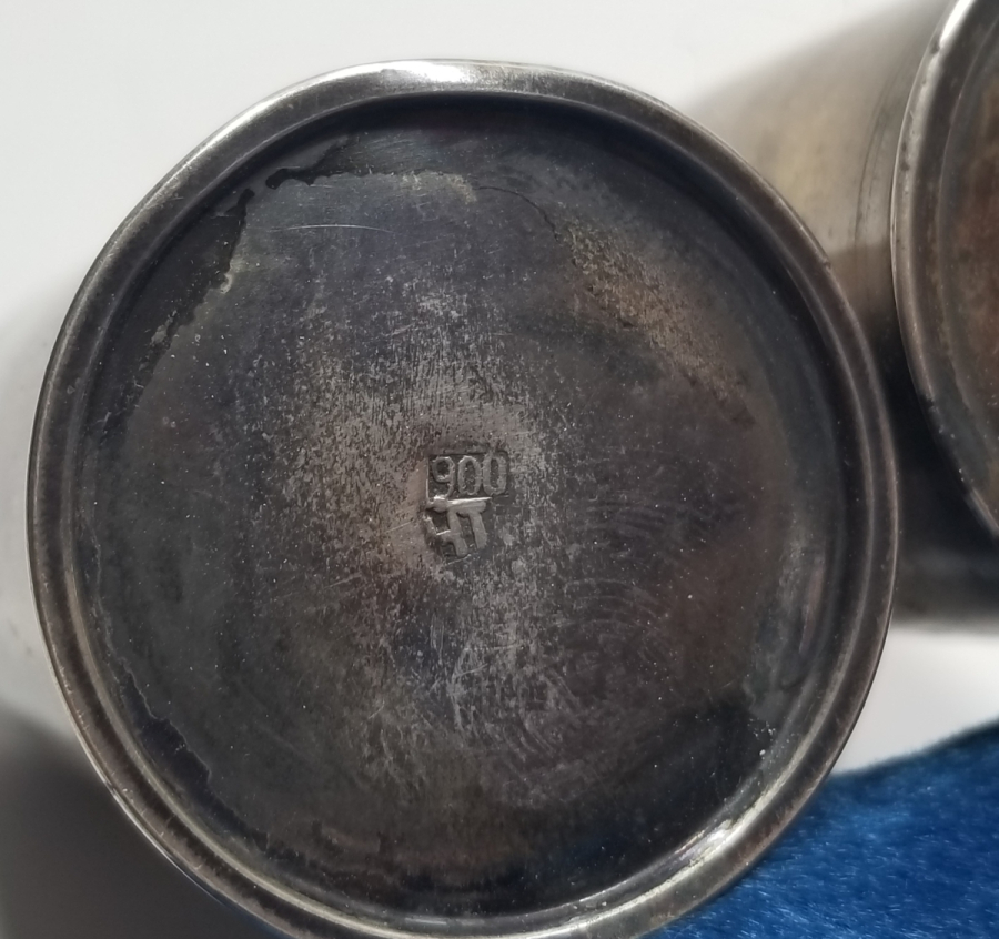 ORİJİNAL KUTUSUNDA ANTİKA GÜMÜŞ ÇİFT TUZLUK BİBERLİK