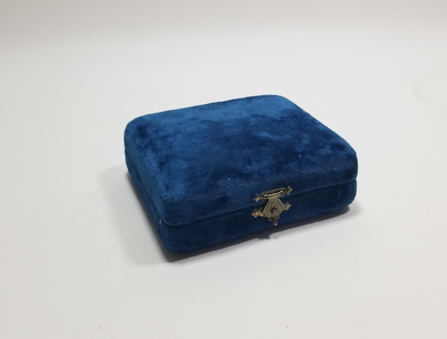 ORİJİNAL KUTUSUNDA ANTİKA GÜMÜŞ ÇİFT TUZLUK BİBERLİK