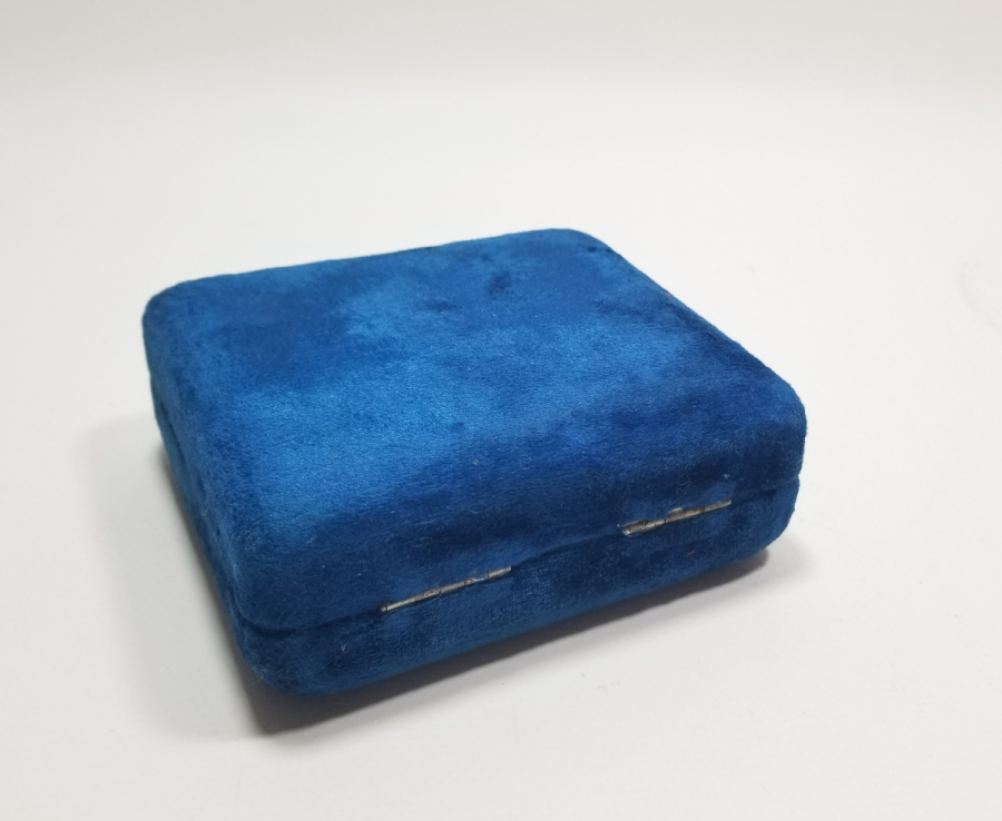 ORİJİNAL KUTUSUNDA ANTİKA GÜMÜŞ ÇİFT TUZLUK BİBERLİK