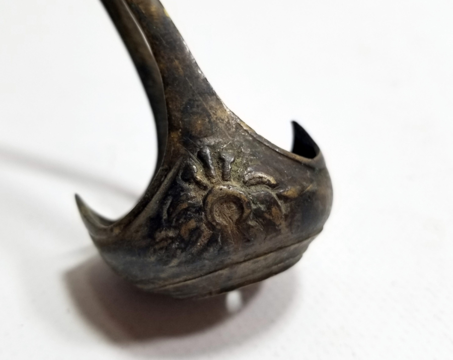 OSMANLI DÖNEMİ KABARTMA İŞÇİLİKLİ VE HİLALLİ BRONZ PİŞTOV ÇANAĞI