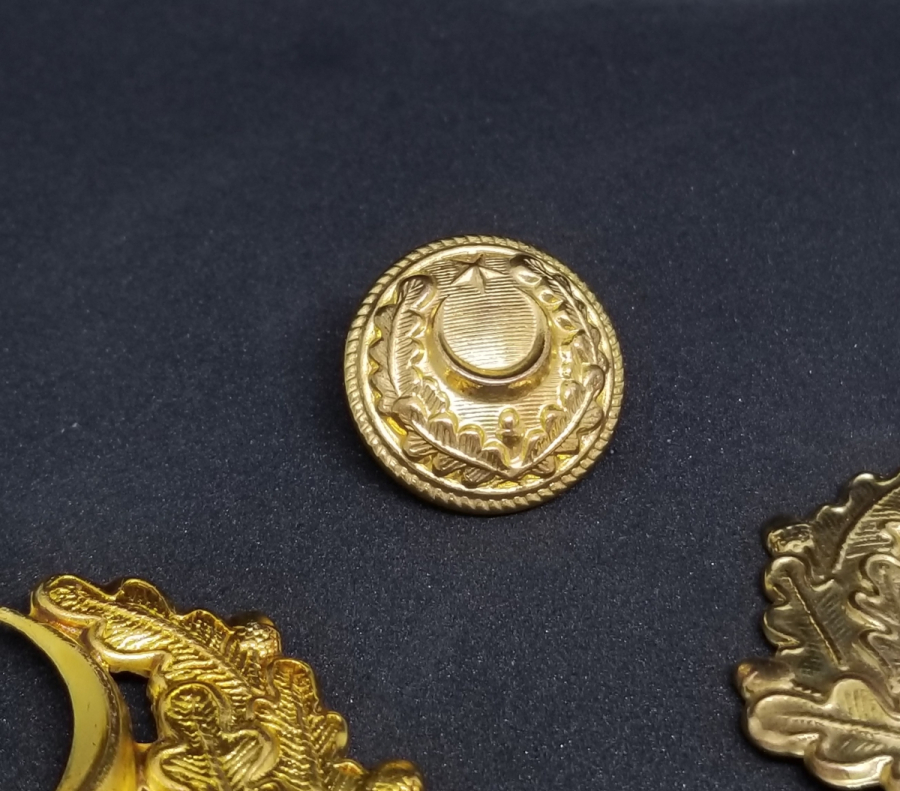 ANTİKA ASKERİ DÜĞME VE BRÖVE LOTU