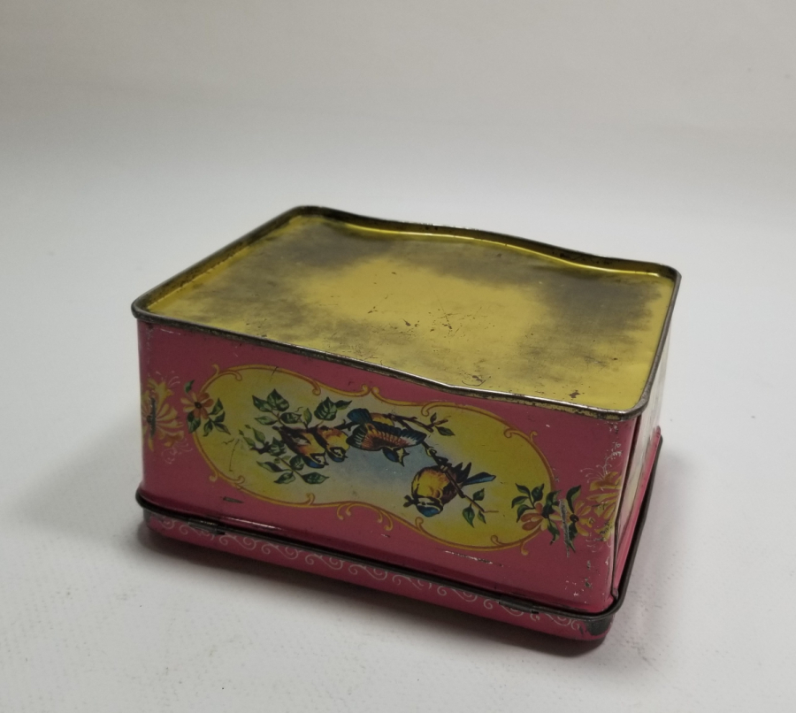 ANTİKA METAL DİKİŞ NAKIŞ KUTUSU