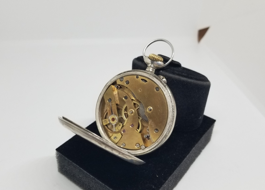 KADRANI ALTIN BEZEMELİ ARKADAN KURMALI GÜMÜŞ KASA ANTİKA CEP SAATİ