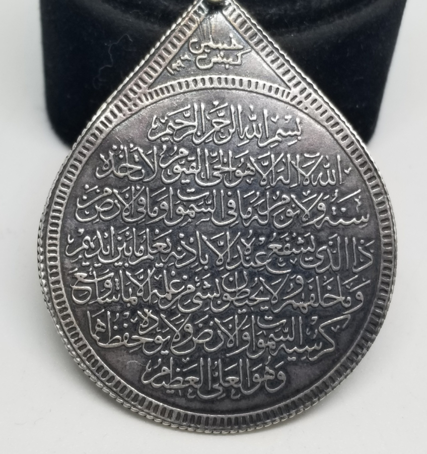 KABARTMA İŞÇİLİKLİ ANTİKA GÜMÜŞ ARMUDİ KOLYE