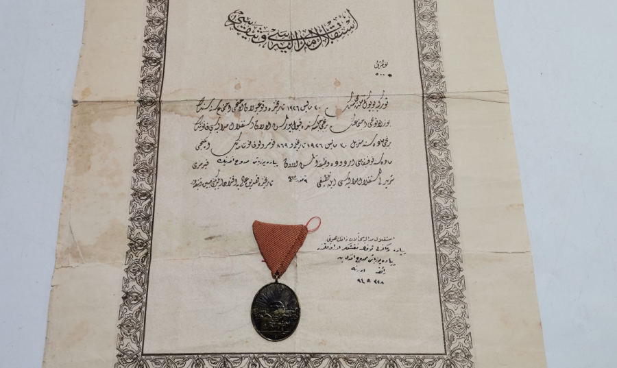 OSMANLICA YAZILI İSTİKLAL MADALYASI VE BERATI