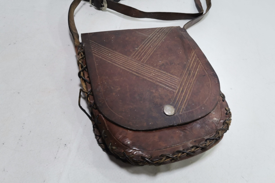 EL YAPIMI ANTİKA DERİ ÇANTA