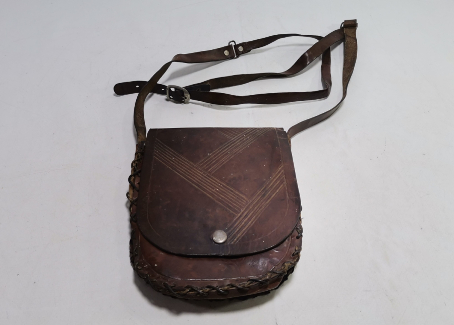 EL YAPIMI ANTİKA DERİ ÇANTA