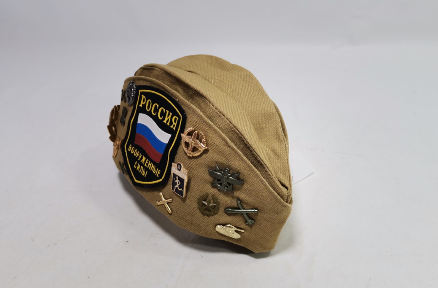 ÜZERİ BOL MADALYALI SOVYET DÖNEM ANTİKA RUS ASKERİ ŞAPKA