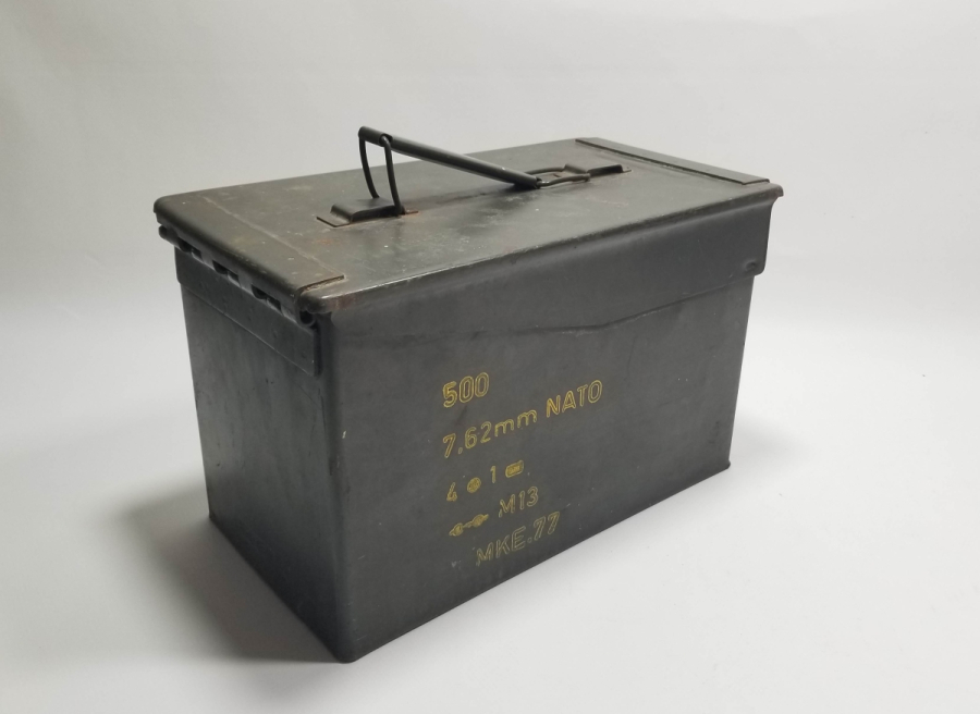 ANTİKA METAL ASKERİ MÜHİMMAT SANDIĞI