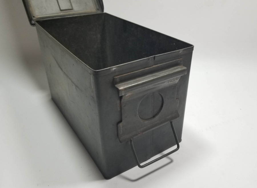 ANTİKA METAL ASKERİ MÜHİMMAT SANDIĞI