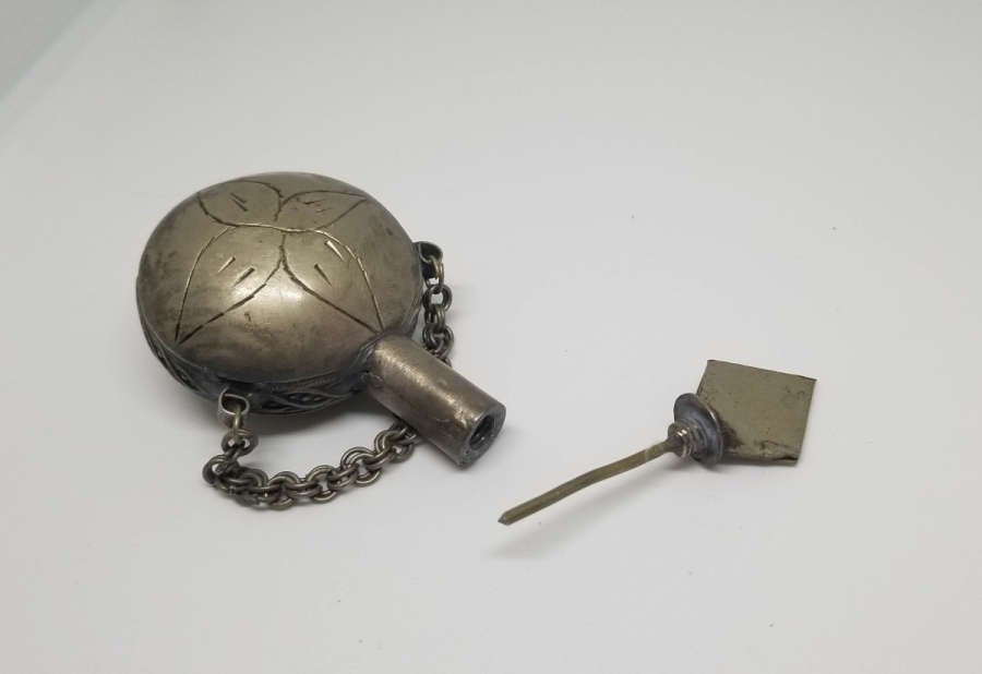 ÜZERİ KALEM İŞÇİLİKLİ EL YAPIMI ANTİKA SÜRMEDAN