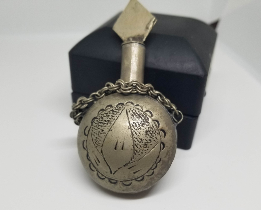 ÜZERİ KALEM İŞÇİLİKLİ EL YAPIMI ANTİKA SÜRMEDAN