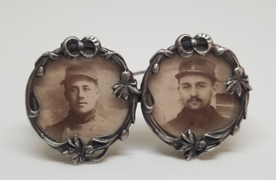 FRANSIZ ASKERLER GÖRSELLİ ANTİKA GÜMÜŞ BROŞ