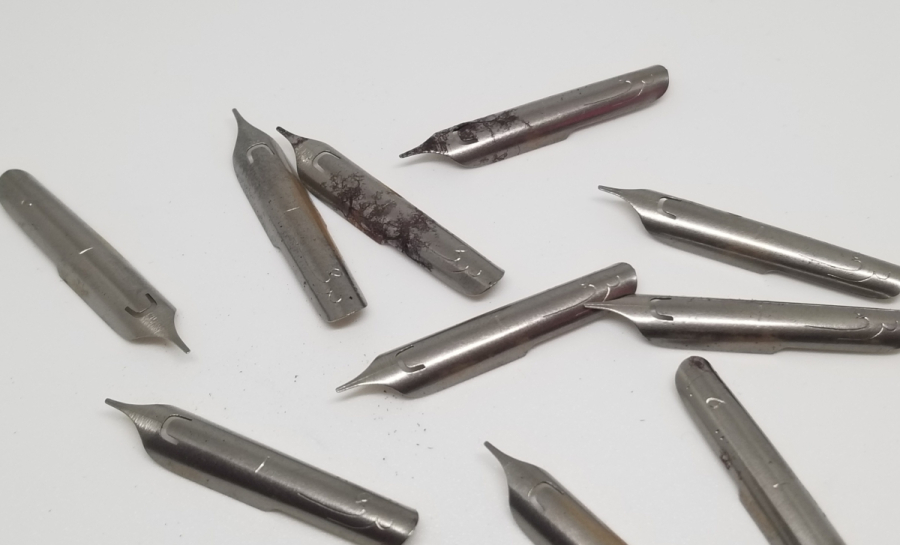 ÜZERLERİ OSMANLICA YAZILI OSMANLI DÖNEMİ DİVİT UÇLARI LOTU