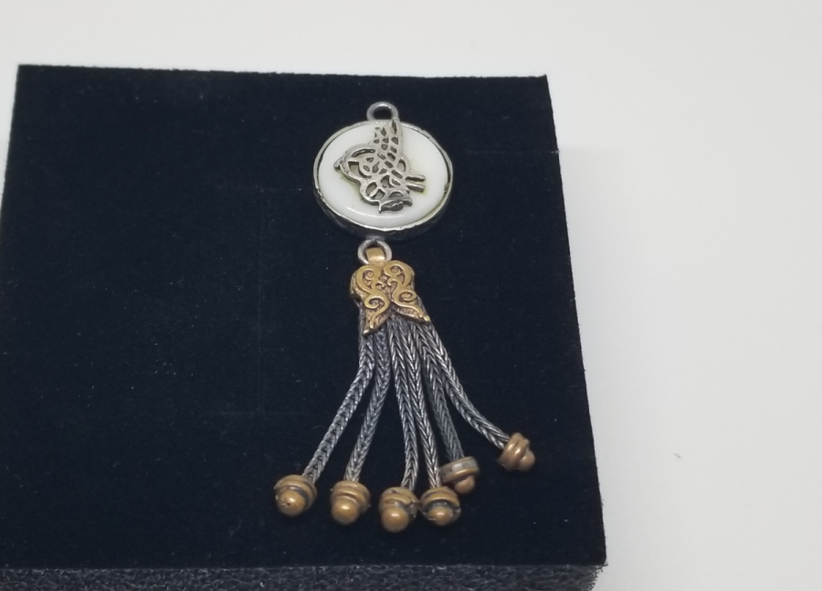 ÜZERİ TUĞRA FİGÜRLÜ GÜMÜŞ KOLYE UCU