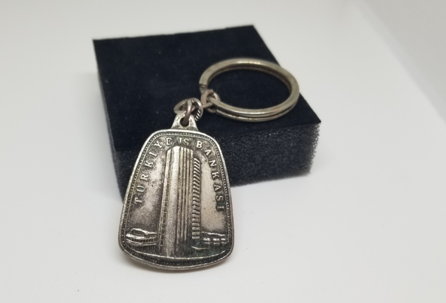 GÜMÜŞ KAPLAMA ANTİKA İŞ BANKASI ANAHTARLIK