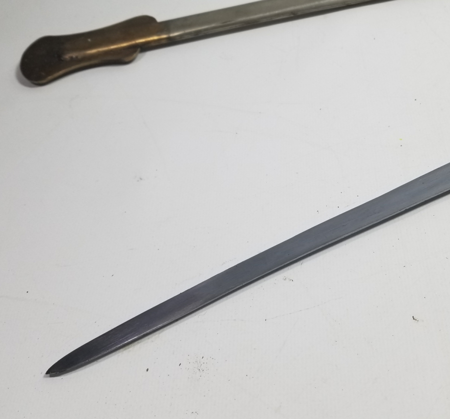 NAMLUSU GRAVÜRLÜ ANTİKA SUBAY KILICI