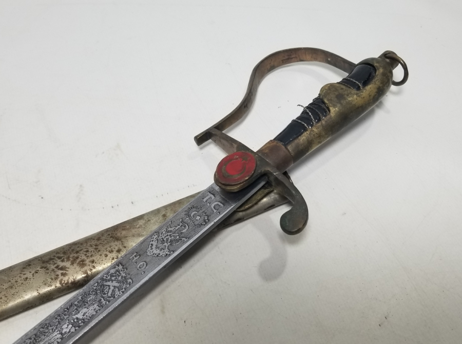 NAMLUSU GRAVÜRLÜ ANTİKA SUBAY KILICI