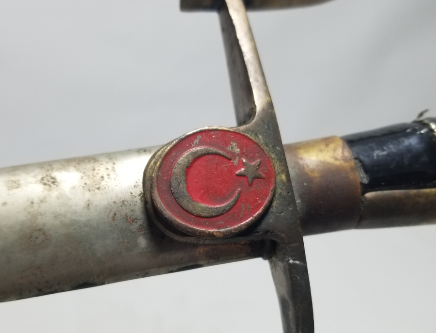 NAMLUSU GRAVÜRLÜ ANTİKA SUBAY KILICI