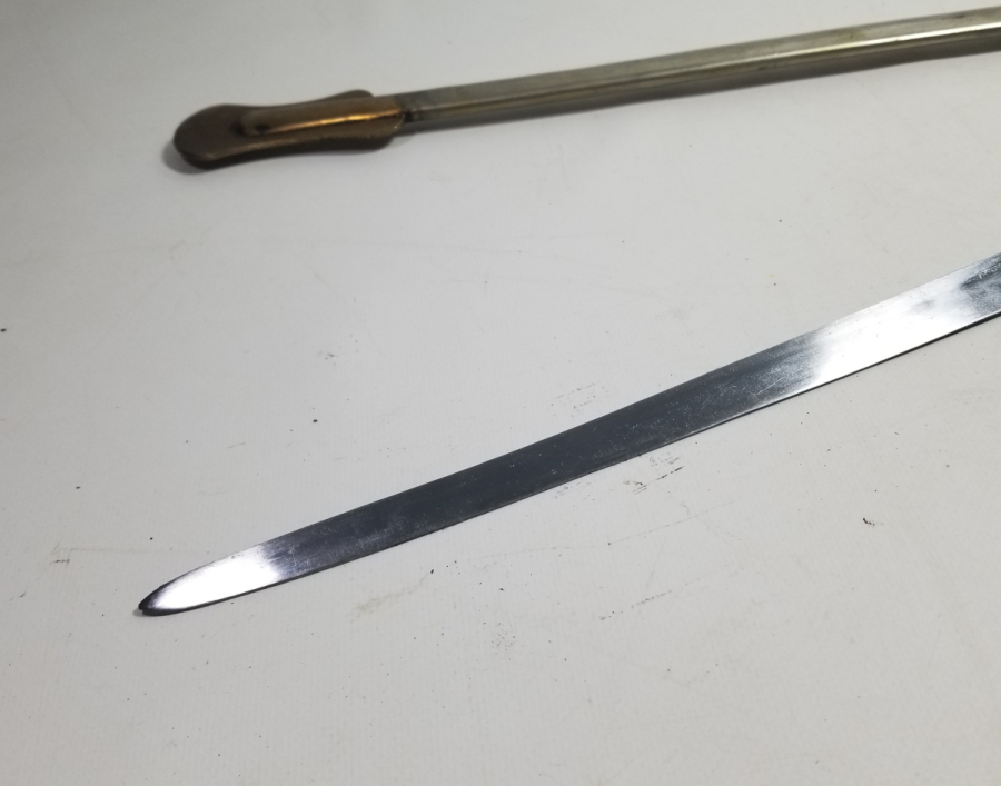 NAMLUSU GRAVÜRLÜ ANTİKA SUBAY KILICI