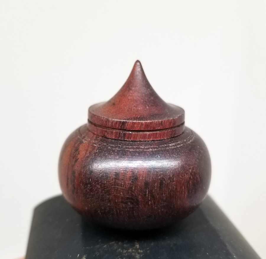 ANTİKA KUBBELİ FORMDA SAKIZLIK