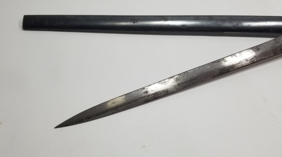 ÜZERİNDE OSMANLICA HATLI YAZI İLE "ALLAH CC BİZİMLE" YAZILI OSMANLI DÖNEMİ 1. DÜNYA SAVAŞI NADİR BOYDA TOPÇU SUBAY KILICI.