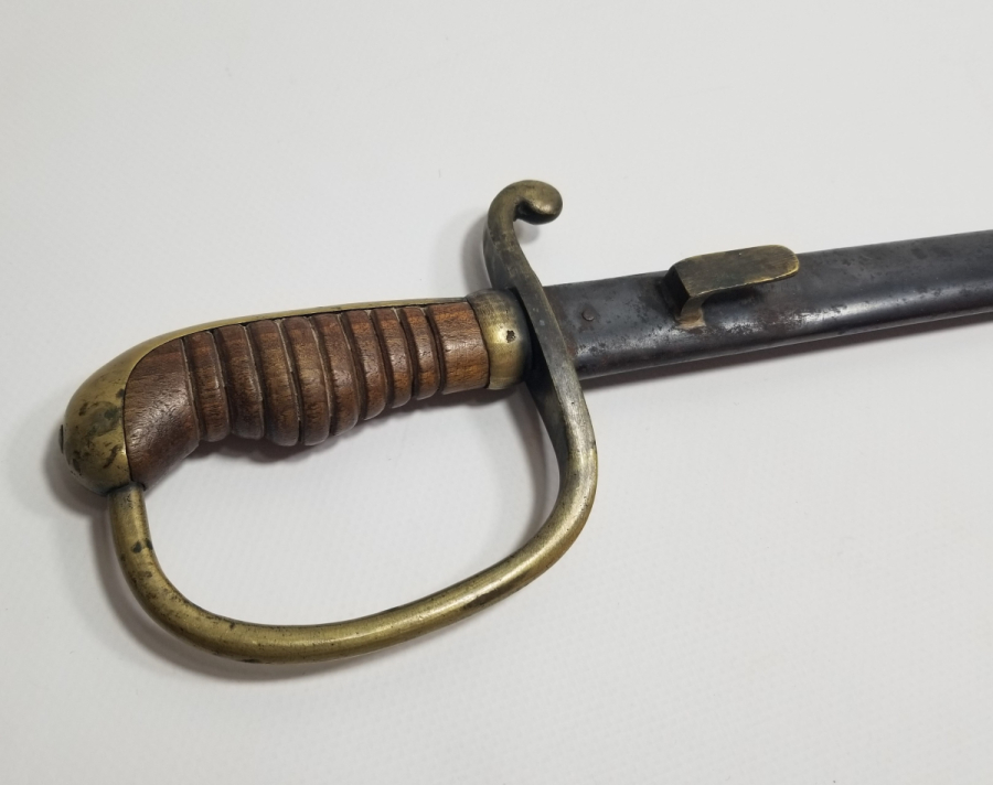 ÜZERİNDE OSMANLICA HATLI YAZI İLE "ALLAH CC BİZİMLE" YAZILI OSMANLI DÖNEMİ 1. DÜNYA SAVAŞI NADİR BOYDA TOPÇU SUBAY KILICI.