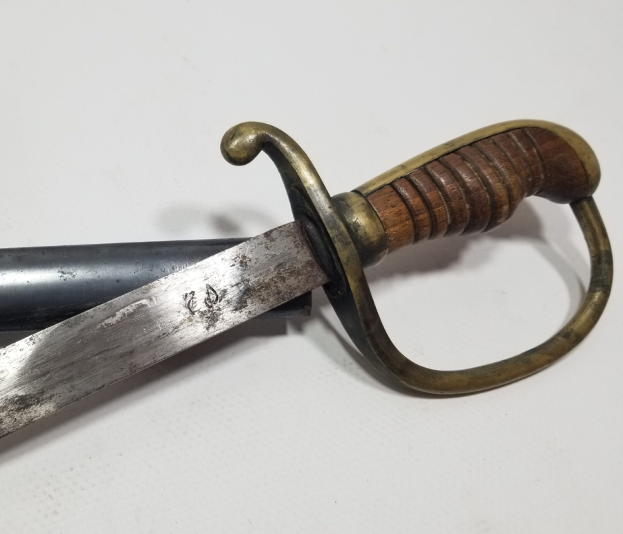 ÜZERİNDE OSMANLICA HATLI YAZI İLE "ALLAH CC BİZİMLE" YAZILI OSMANLI DÖNEMİ 1. DÜNYA SAVAŞI NADİR BOYDA TOPÇU SUBAY KILICI.