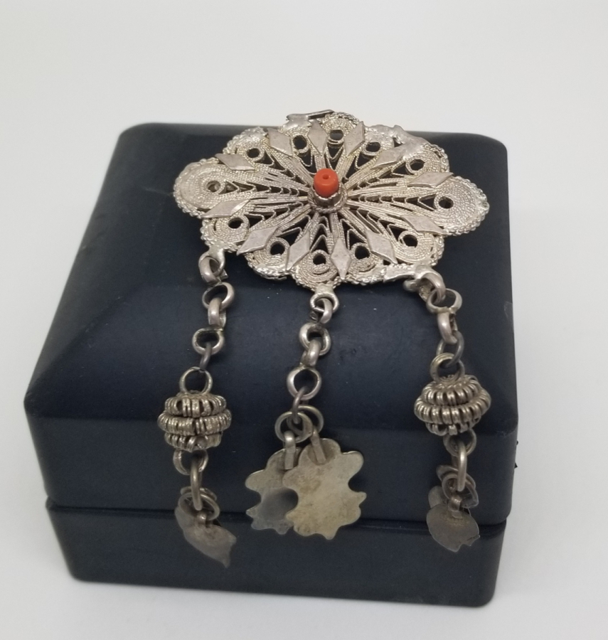 OSMANLI DÖNEMİ MERCAN TAŞLI TELKARİ İŞÇİLİKLİ GÜMÜŞ BROŞ