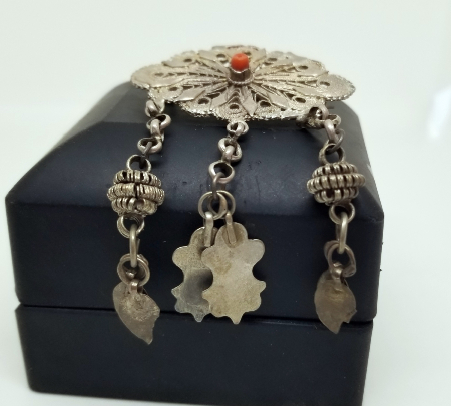 OSMANLI DÖNEMİ MERCAN TAŞLI TELKARİ İŞÇİLİKLİ GÜMÜŞ BROŞ