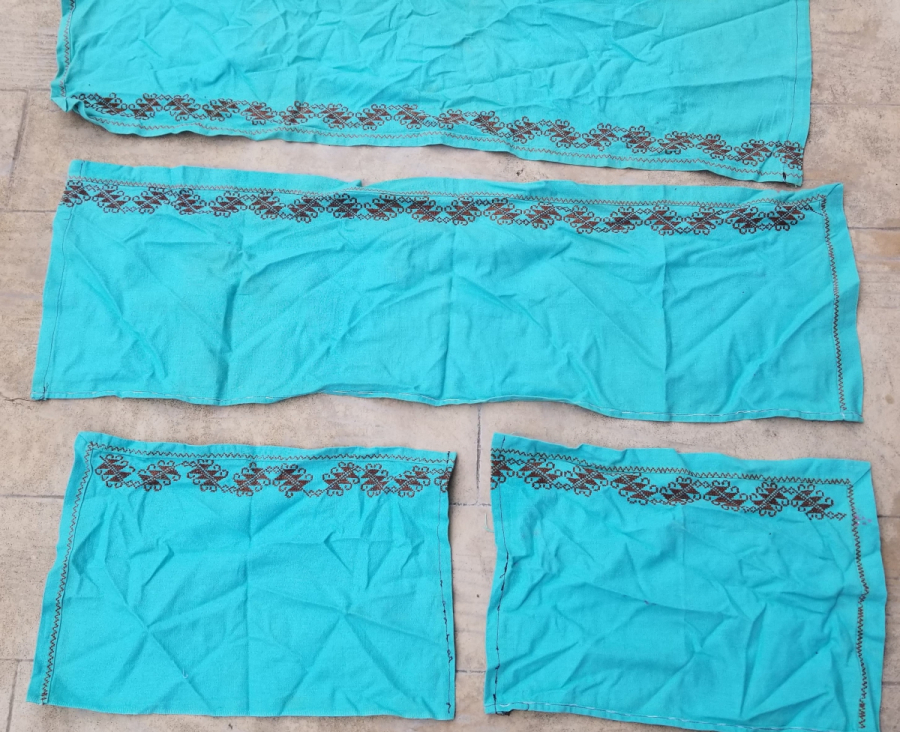 EL İŞLEMESİ ANTİKA KANAVİÇE SEDİR KENARI VE YASTIK TAKIMI